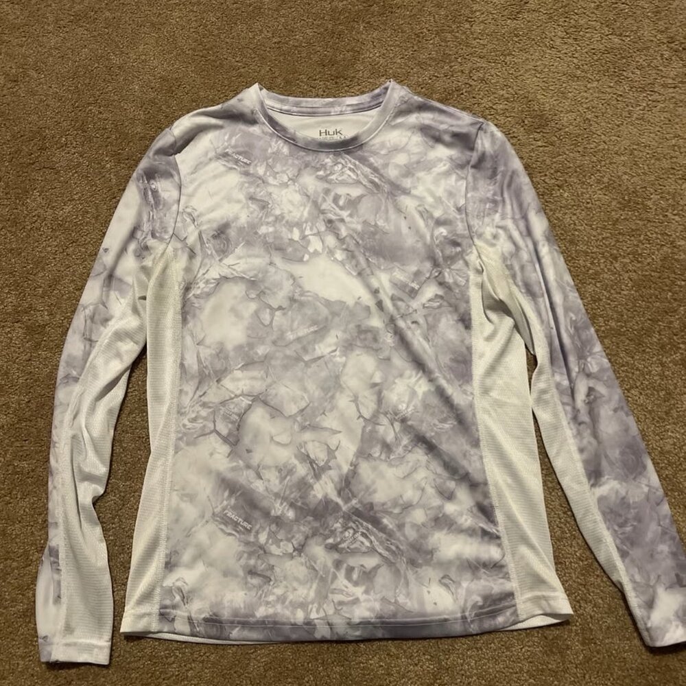 Huk Fishing Women’s‎ Icon x Mossy Oak Fracture Performance Shirt
